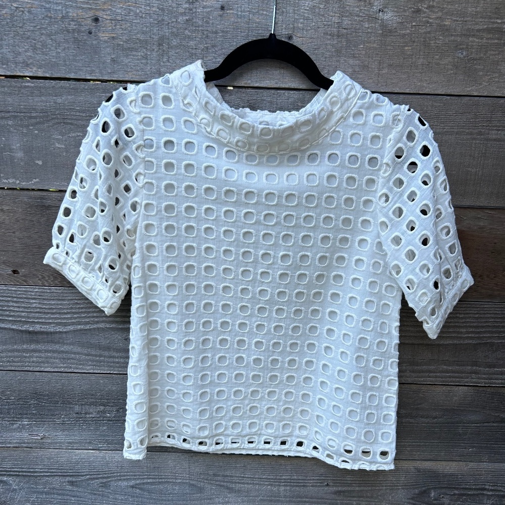 White Eyelet Boxy Mock Neck Wolven by Anthropologie Short Sleeve Shirt, Size 0
